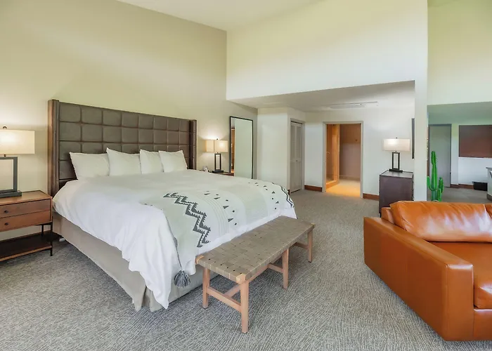 Ventana Canyon Club And Mount Lemmont